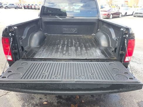 Used 2021 RAM 1500 Classic SLT image 13