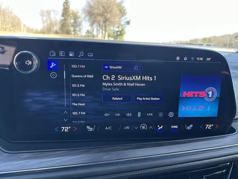 Used 2025 Chevrolet Suburban Z71 AWD/4WD image 14