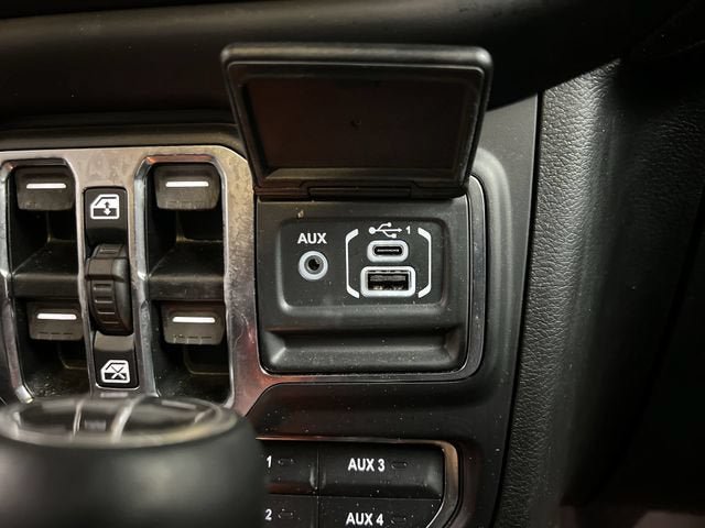 Used 2020 Jeep Wrangler Unlimited Rubicon w/ Quick Order Package 28Y Recon AWD/4WD image 35