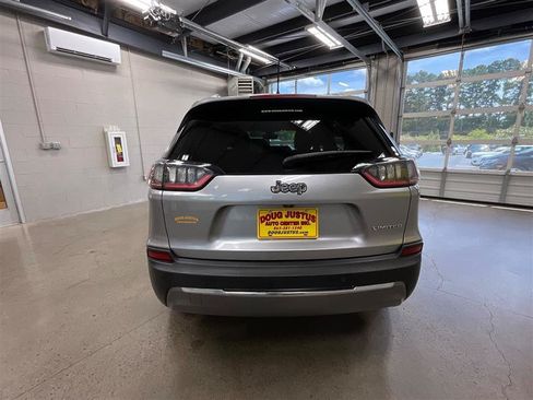 Used 2020 Jeep Cherokee Limited FWD image 4