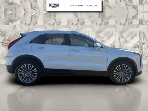 Used 2024 Cadillac XT4 Premium Luxury AWD/4WD image 3