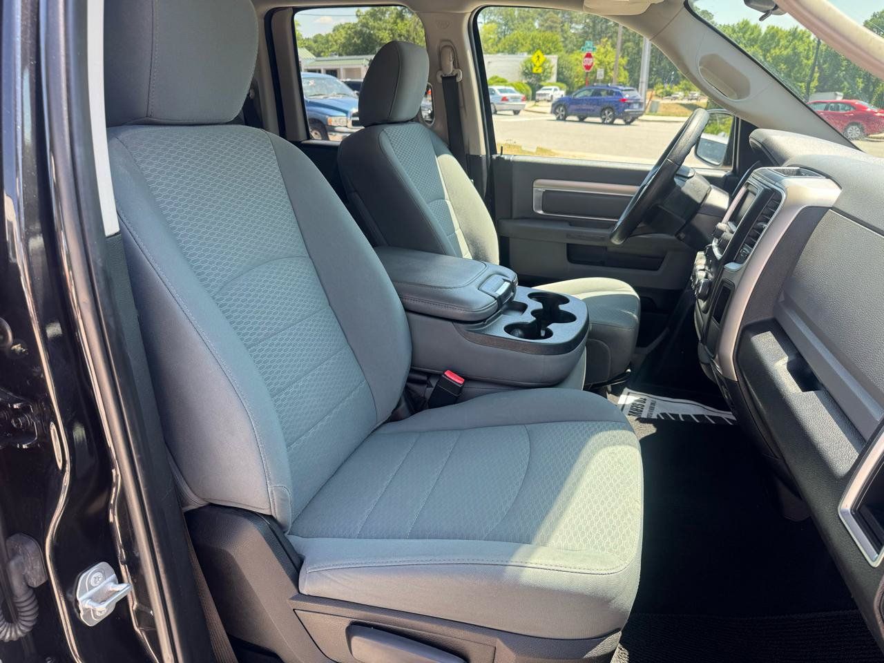 Used 2017 RAM 1500 Classic SLT RWD image 23
