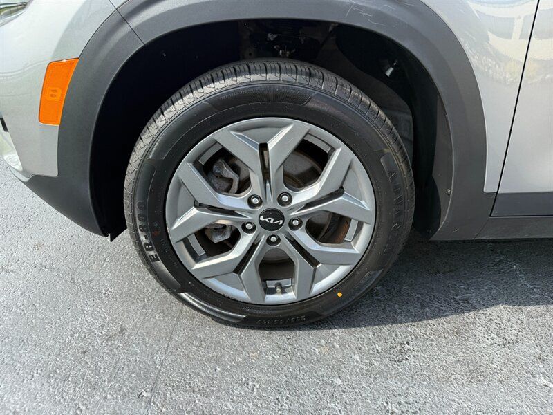 Used 2024 Kia Seltos S AWD/4WD image 23