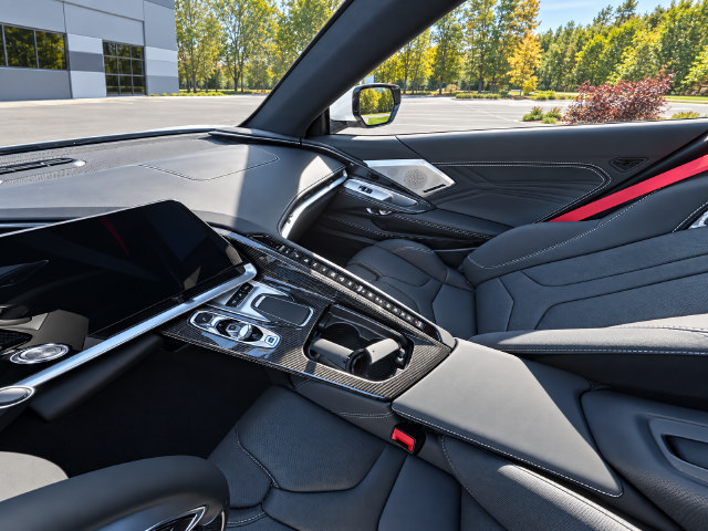 Used 2024 Chevrolet Corvette Z06 w/ Z07 Performance Package RWD image 13