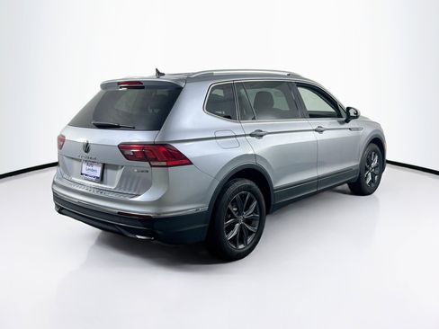 Used 2022 Volkswagen Tiguan SE image 5