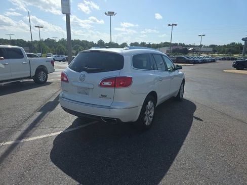 Used 2017 Buick Enclave Premium w/ Experience Buick Package FWD image 3