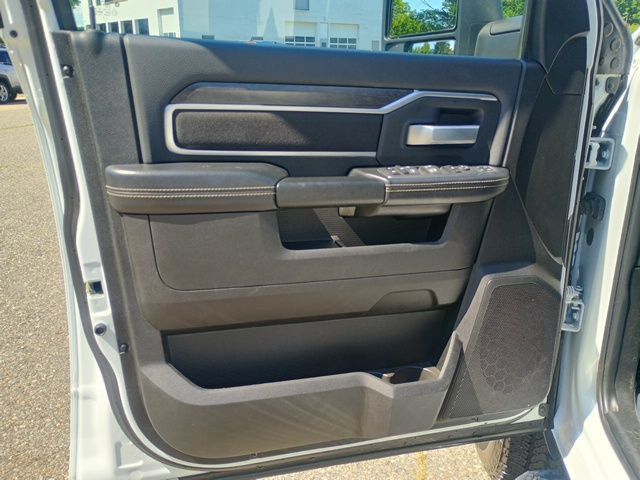 Used 2024 RAM 2500 Big Horn AWD/4WD image 23