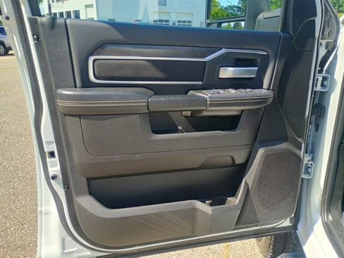 Used 2024 RAM 2500 Big Horn AWD/4WD image 23