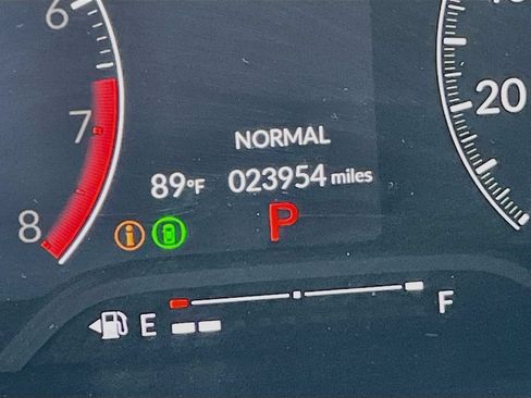 Used 2025 Honda Civic Sport image 12