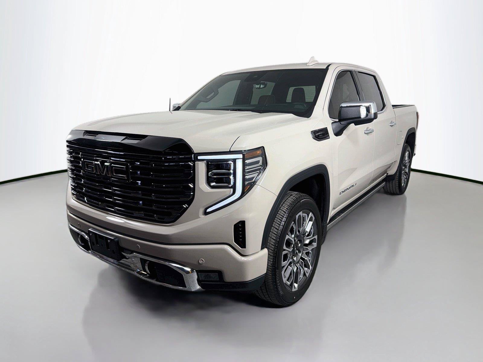 Used 2026 GMC Sierra 1500 Denali Ultimate AWD/4WD image 1