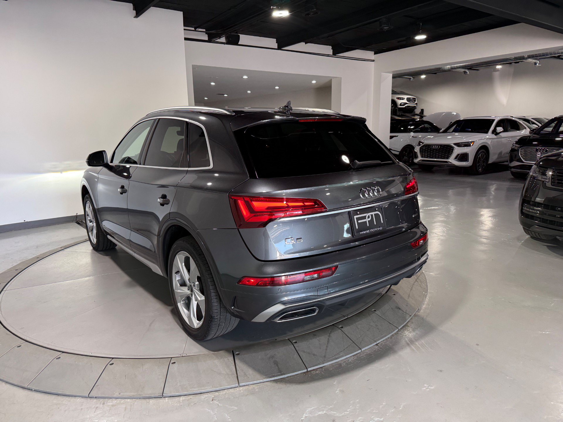 Used 2023 Audi Q5 2.0T Premium Plus w/ Premium Plus Package AWD/4WD image 11