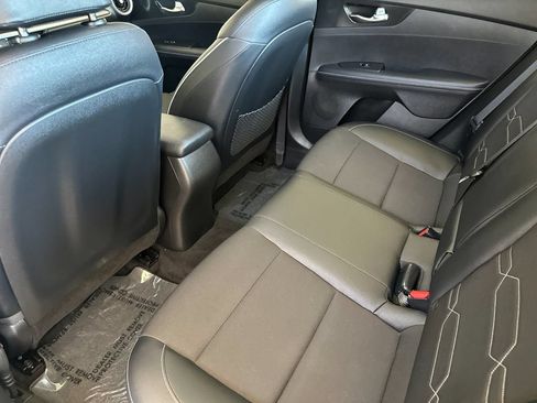 Used 2023 Kia Forte GT-Line w/ GT-Line Premium Package FWD image 11