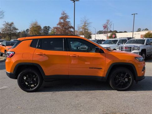 New 2026 Jeep Compass Latitude image 3