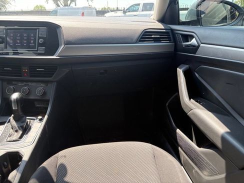 Used 2020 Volkswagen Jetta S FWD image 9