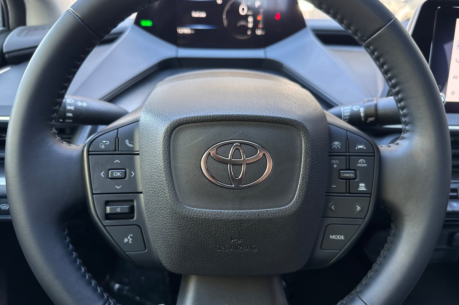 Used 2026 Toyota Prius LE FWD image 11