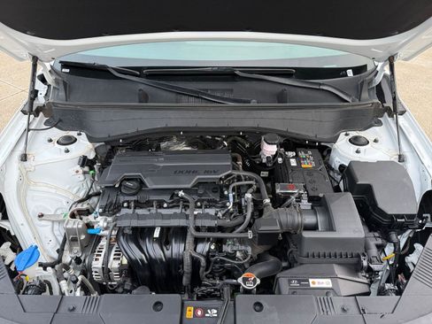 Used 2025 Hyundai Kona SEL image 32