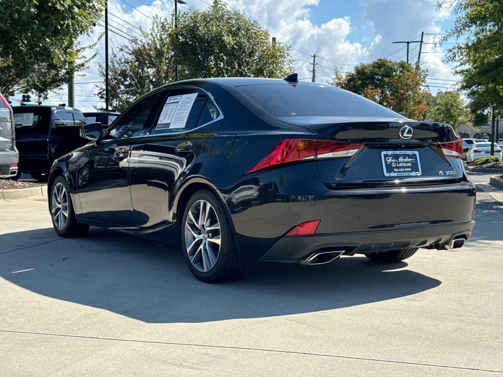 Used 2019 Lexus IS 300 RWD image 6