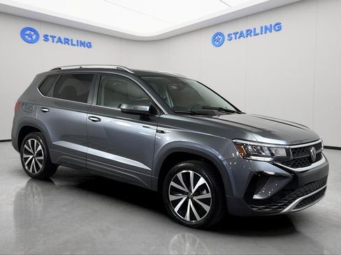 Used 2024 Volkswagen Taos SE image 32