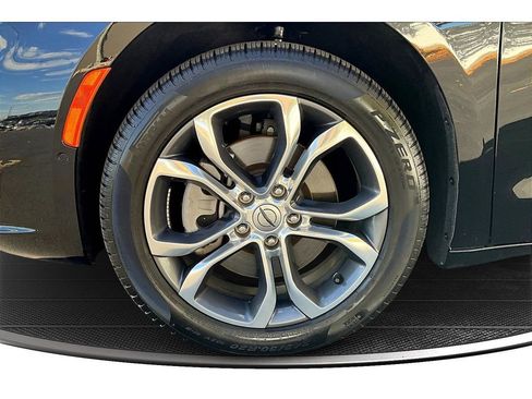 Used 2024 Chrysler Pacifica Pinnacle image 10