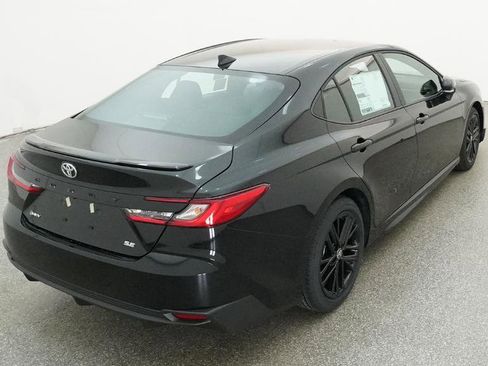 New 2026 Toyota Camry SE image 11