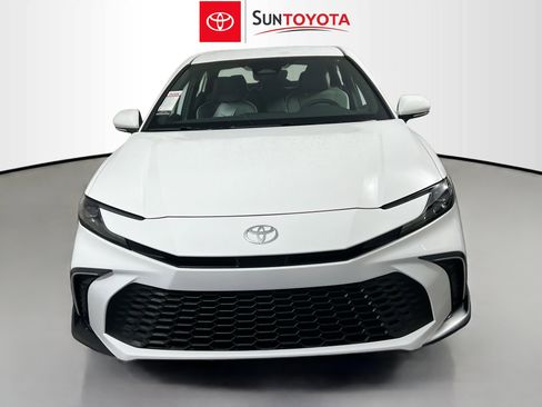 New 2026 Toyota Camry SE image 10
