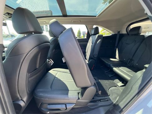 Used 2025 Kia Sorento SX FWD image 13