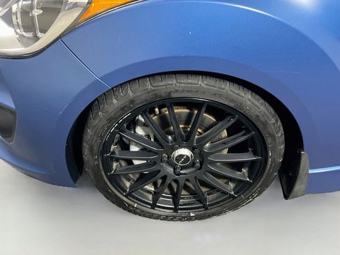 Used 2016 Hyundai Veloster Rally Edition FWD image 13