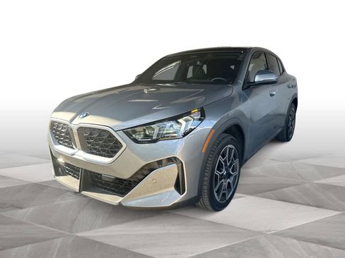 Used 2025 BMW X2 xDrive28i AWD/4WD image 1