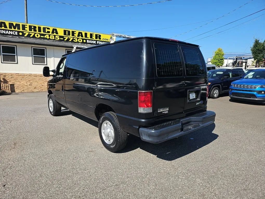 Used 2014 Ford E-350 and Econoline 350 Super Duty w/ Insulation Package RWD image 4