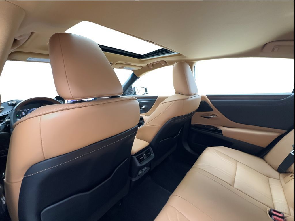 Used 2023 Lexus ES 300h w/ Accessory Package (Z1) FWD image 25