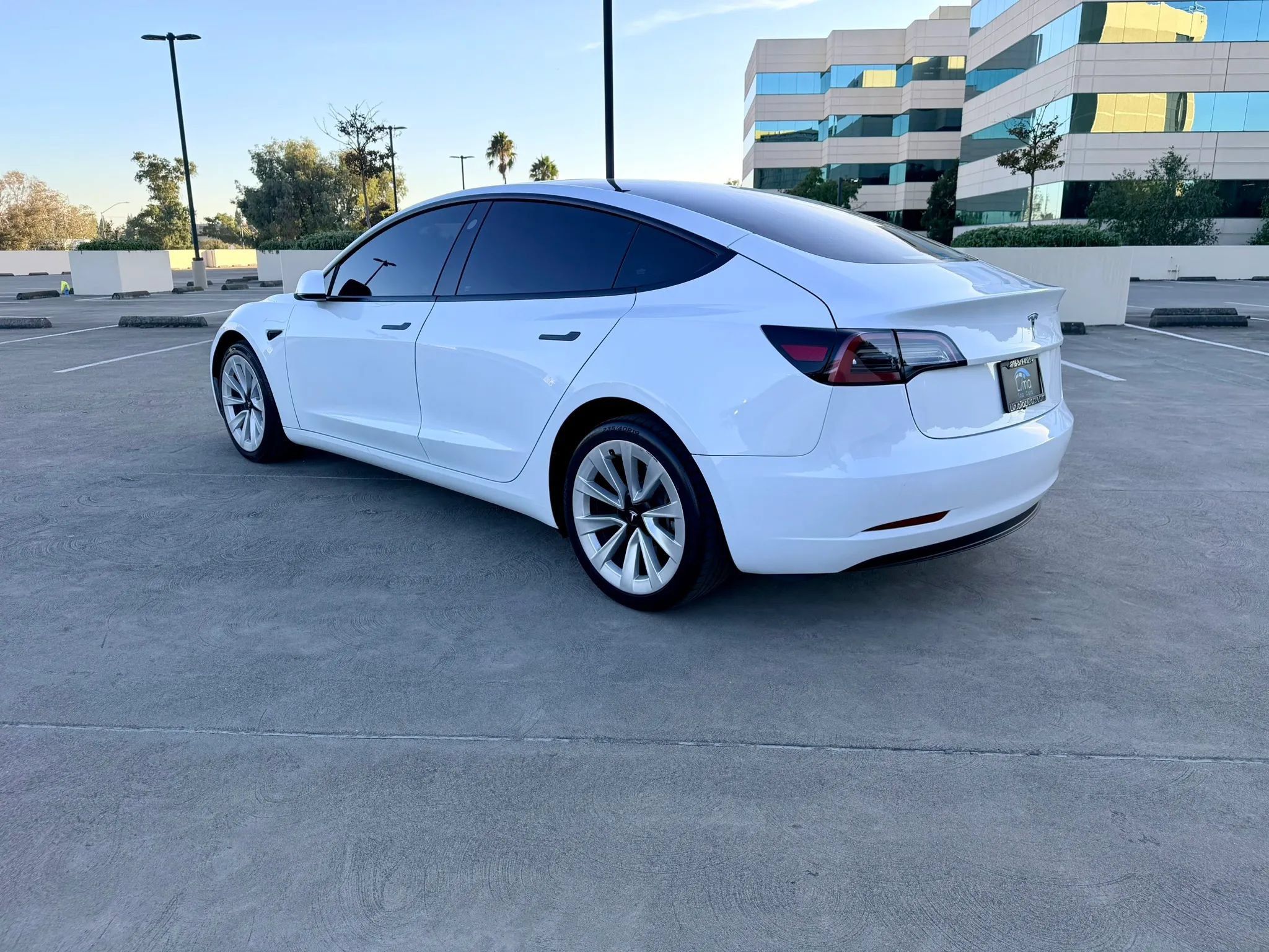 Used 2023 Tesla Model 3 Standard Range RWD image 9