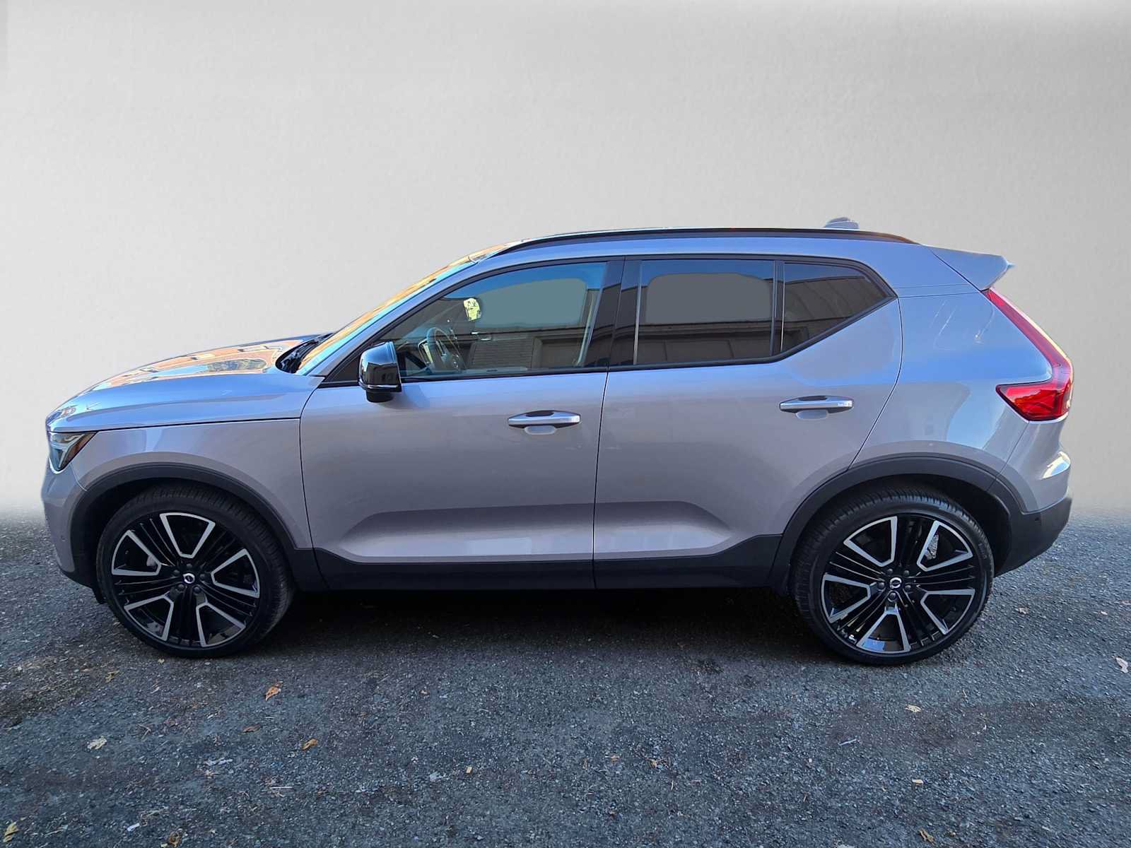 Used 2026 Volvo XC40 B5 Ultra w/ Protection Package Premier AWD/4WD image 6