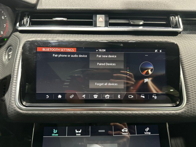 Used 2019 Land Rover Range Rover Velar R-Dynamic SE AWD/4WD image 70