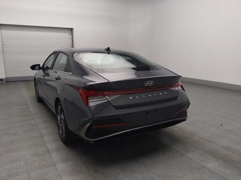 Used 2025 Hyundai Elantra SEL image 5