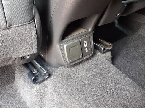 Used 2021 Chevrolet TrailBlazer RS w/ Sun and Liftgate Package image 12