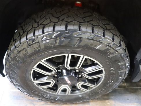 Used 2022 GMC Sierra 2500 AT4 image 43