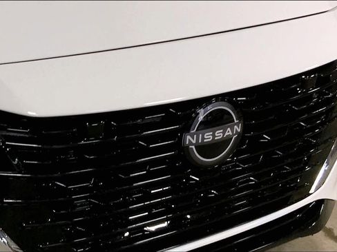 Used 2024 Nissan Sentra SV image 28