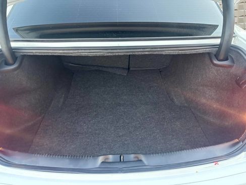 Used 2022 Chrysler 300 Touring w/ Sport Appearance Package image 29