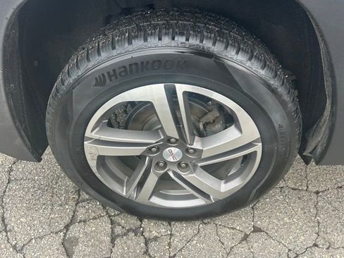 Used 2019 GMC Terrain SLT w/ Preferred Package AWD/4WD image 4