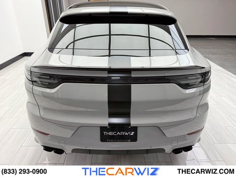 Used 2023 Porsche Cayenne GTS image 16