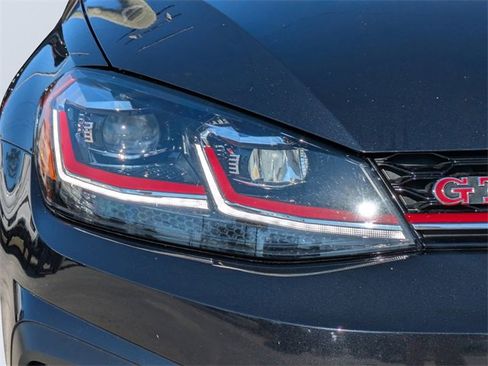 Used 2021 Volkswagen GTI SE image 10