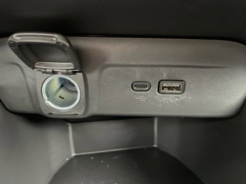 Used 2025 Chevrolet Trax RS w/ Driver Confidence Package image 24