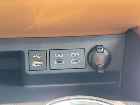 Used 2022 Toyota Highlander Platinum FWD image 28