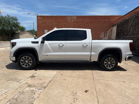 Used 2024 GMC Sierra 1500 AT4 w/ Technology Package AWD/4WD image 2