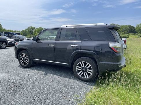Used 2023 Toyota 4Runner Limited AWD/4WD image 2