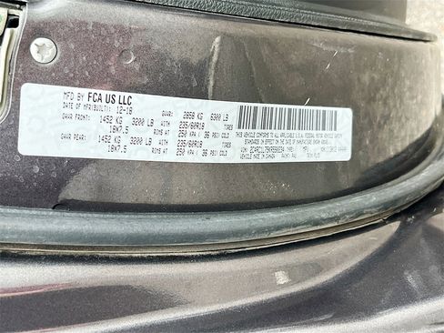 Used 2019 Chrysler Pacifica Touring-L w/ S Appearance Package image 32