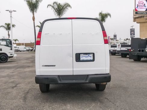 Used 2008 Chevrolet Express 2500 RWD image 8