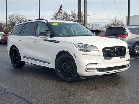 Used 2023 Lincoln Aviator Black Label w/ Jet Package image 37