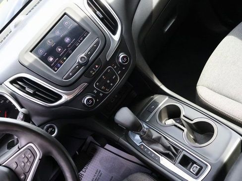 Certified 2022 Chevrolet Equinox LT FWD image 25