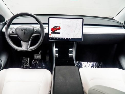 Used 2021 Tesla Model Y Long Range image 5